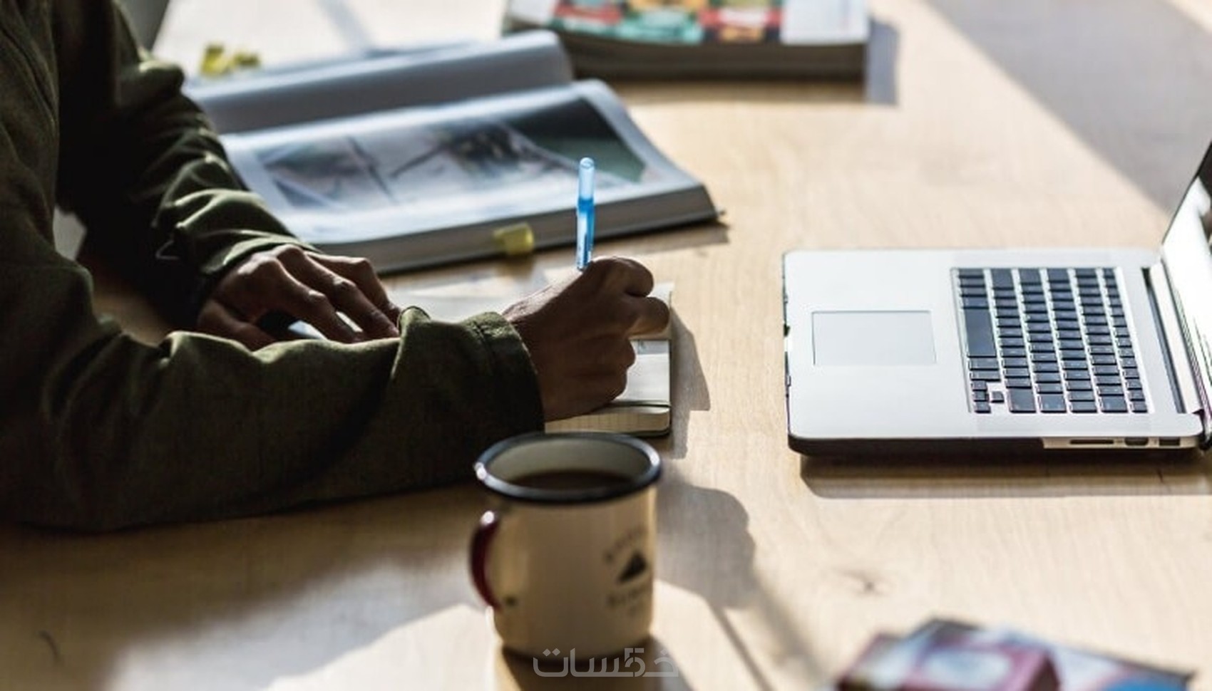 كتابة مقال نقدي